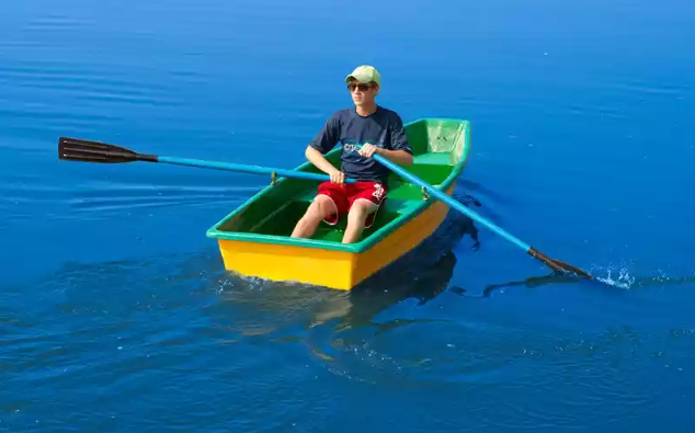 Стеклопластиковая лодка Малютка в Находке