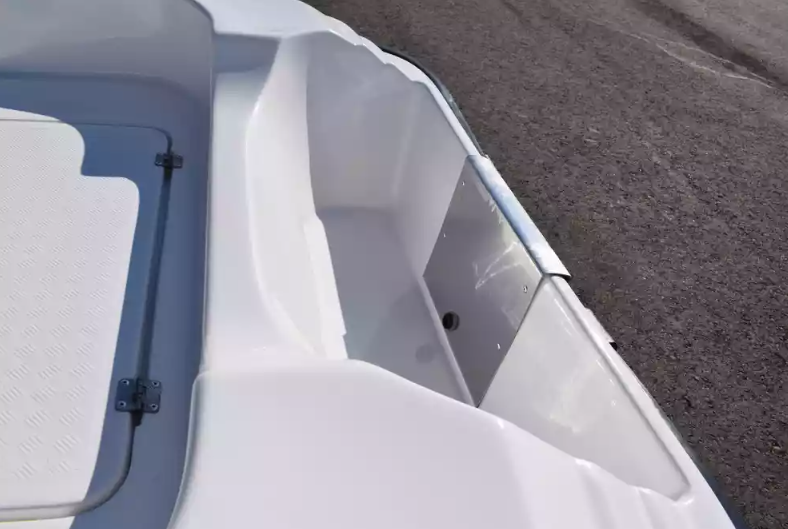 Стеклопластиковая лодка Пингвин (тримаран) в Находке