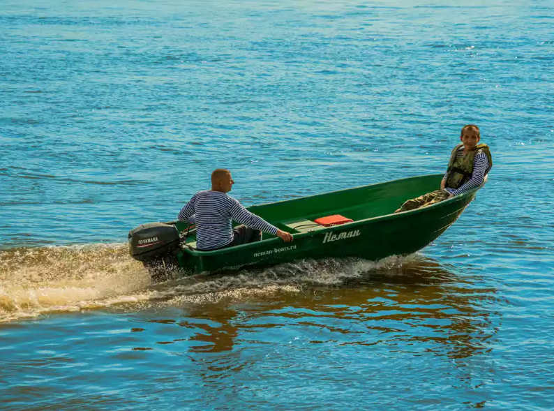 Стеклопластиковая лодка Neman-340 (тримаран) в Находке
