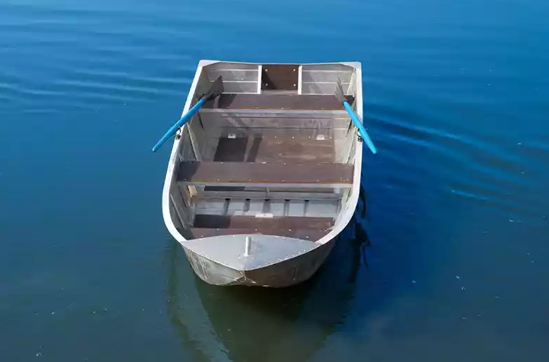 Алюминиевая лодка Вятка-Профи 32 в Находке