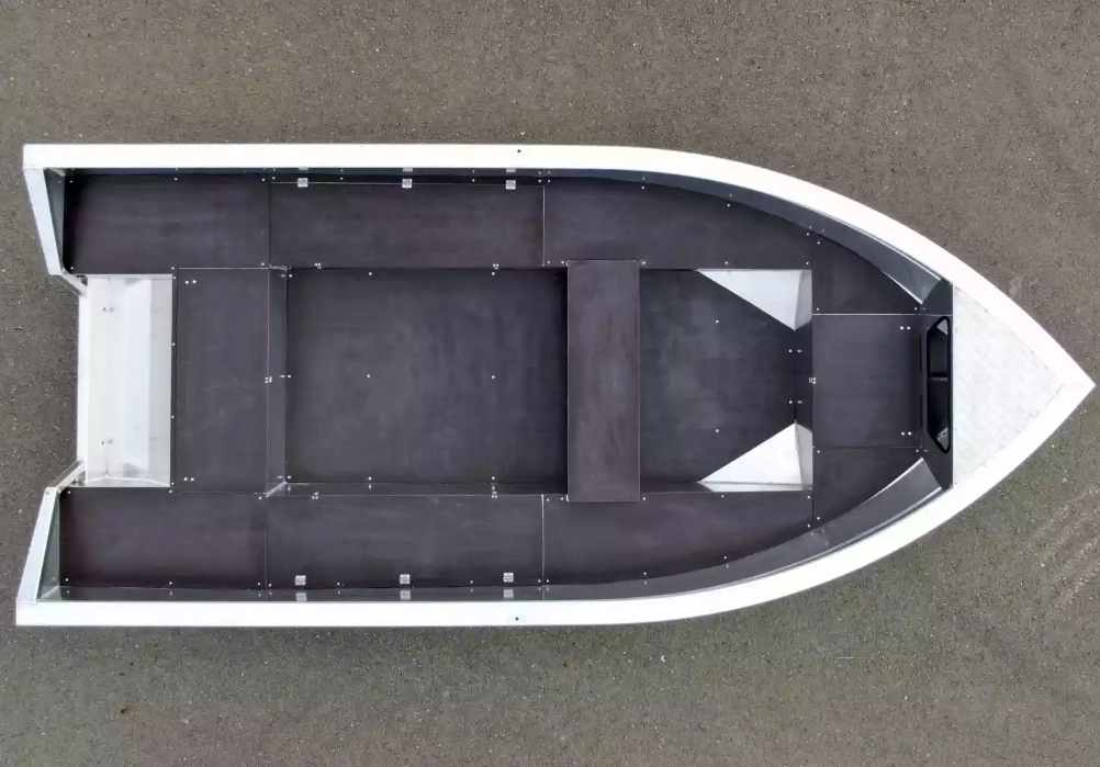 Алюминиевая лодка  Неман-420 в Находке