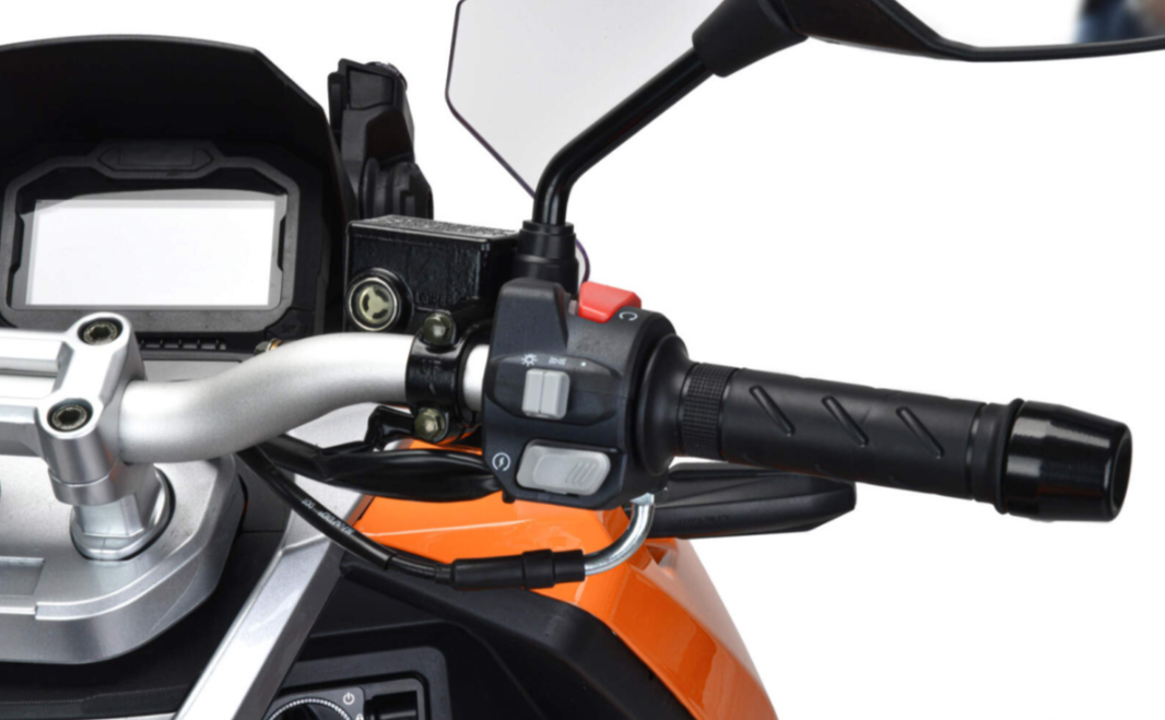 Скутер MOTOLAND (МОТОЛЕНД) T-MAX 150 в Находке