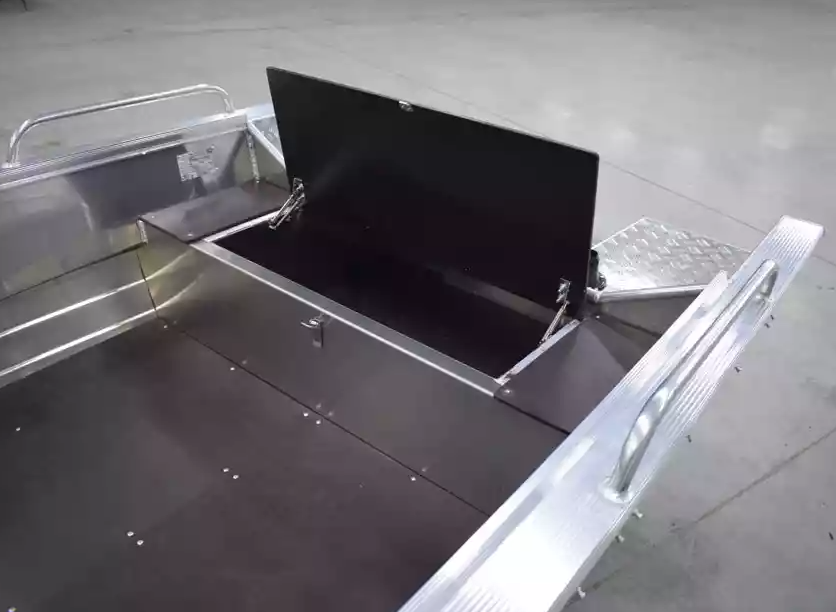 Алюминиевая лодка  Wyatboat-430 Р в Находке