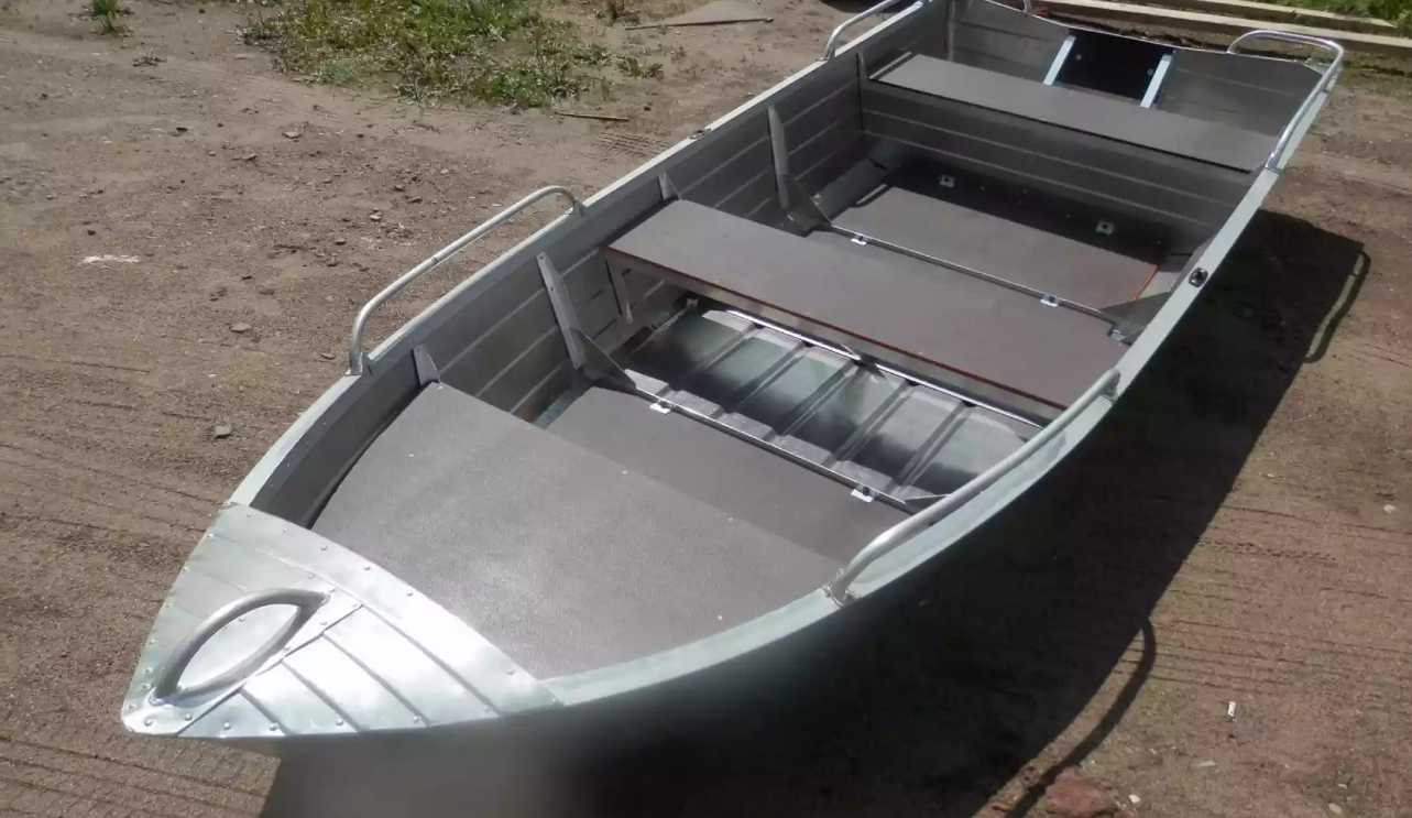 Алюминиевая лодка Вятка-Профи 32 в Находке