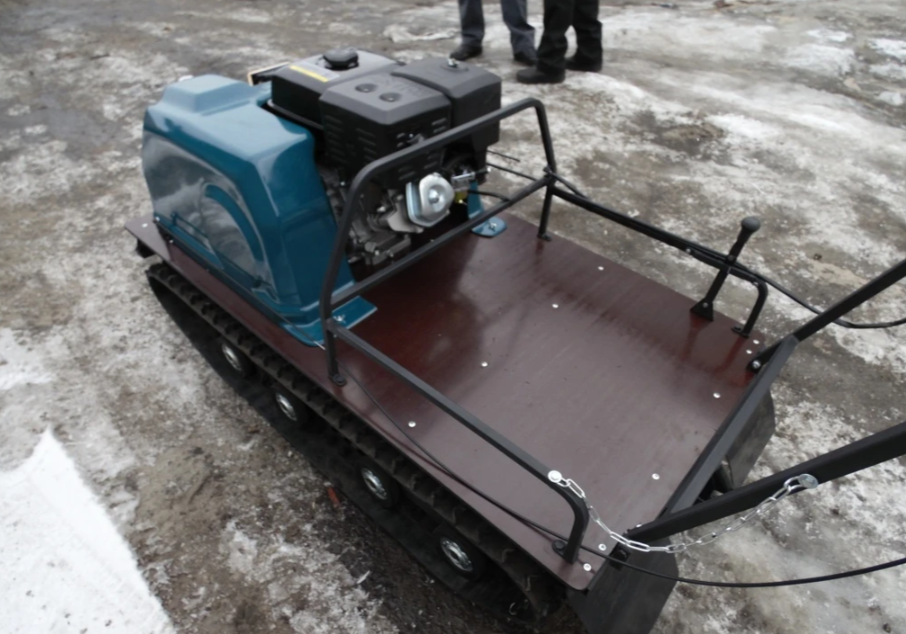 Мотобуксировщик AhtaR LR13 с реверс-вариатором Буран (задний ход) в Находке