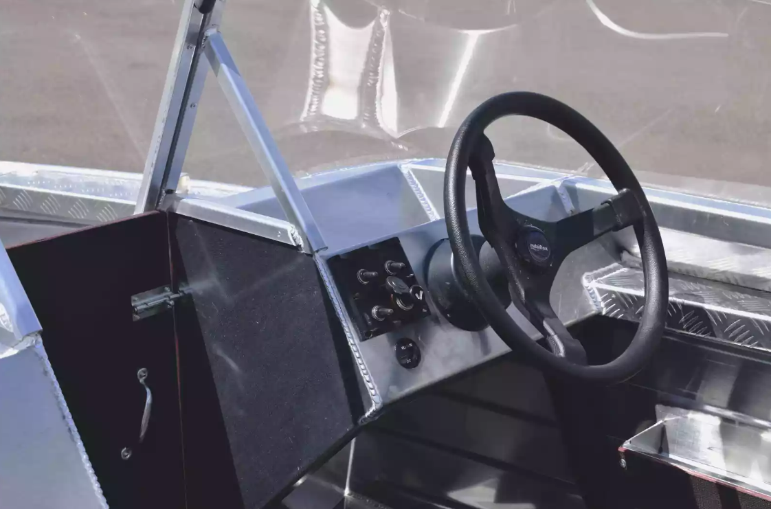 Алюминиевая лодка Wyatboat-390 DCM в Находке