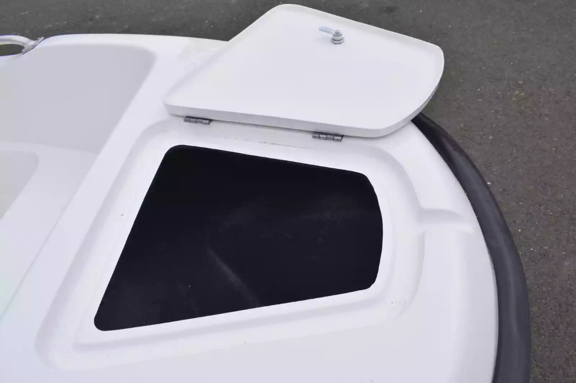 Стеклопластиковая лодка Пингвин New (тримаран) в Находке