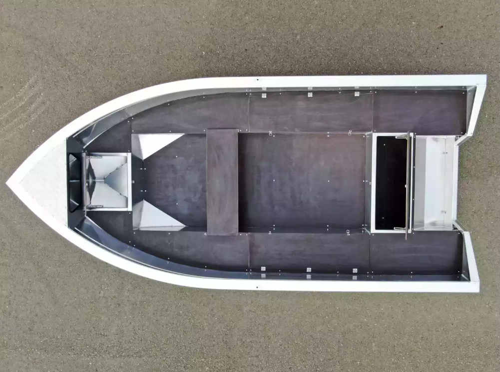 Алюминиевая лодка  Неман-420 в Находке