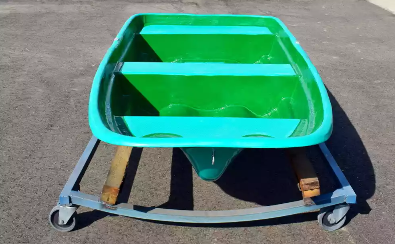 Стеклопластиковая лодка Старт (тримаран) в Находке