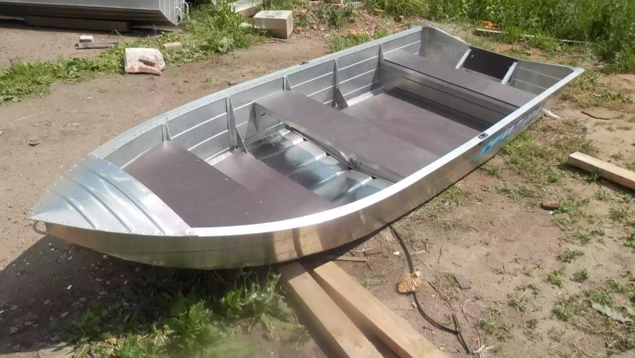 Алюминиевая лодка Вятка-Профи 32 в Находке