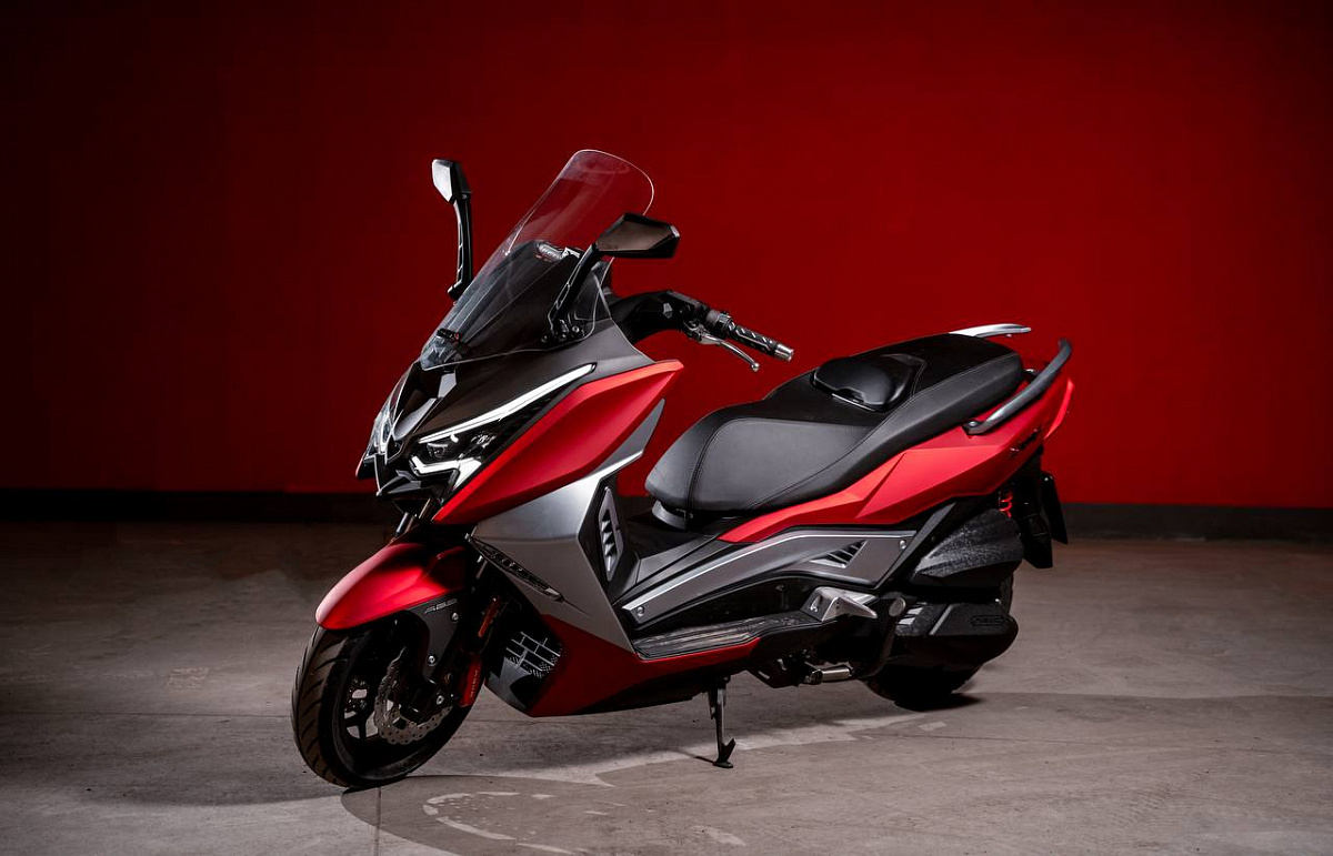 МАКСИСКУТЕР ARIIC 318 в Находке