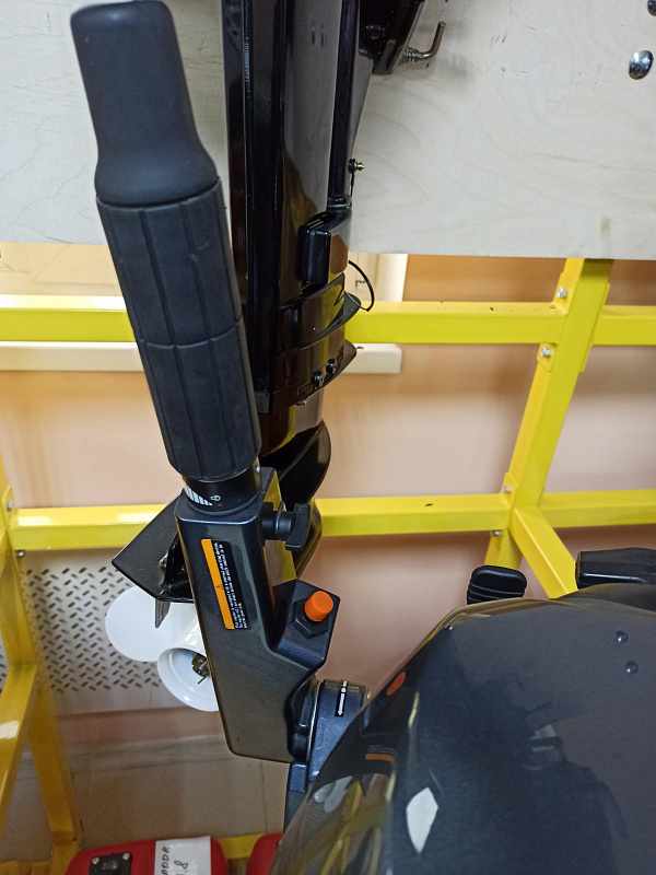 Лодочный мотор BREEZE F9,9S (4х тактный) в Находке