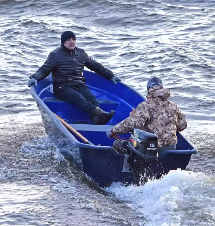 Стеклопластиковая лодка Neman-340 (тримаран) в Находке