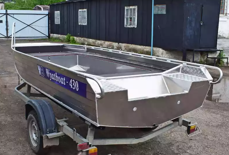 Алюминиевая лодка  Wyatboat-430 Master в Находке
