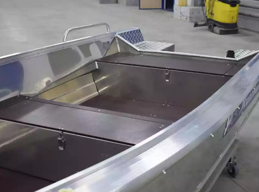 Алюминиевая лодка  Wyatboat-430 Р в Находке