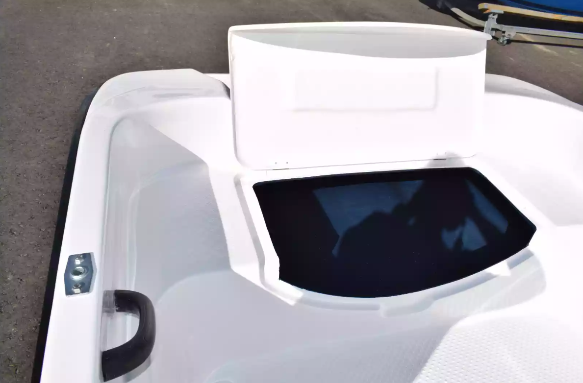 Стеклопластиковая лодка Пингвин (тримаран) в Находке