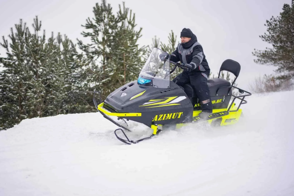 Миниснегоход Бурлак Азимут 24 л.с. , эл.запуск, реверс, тормоз гидравл, капот черный в Находке