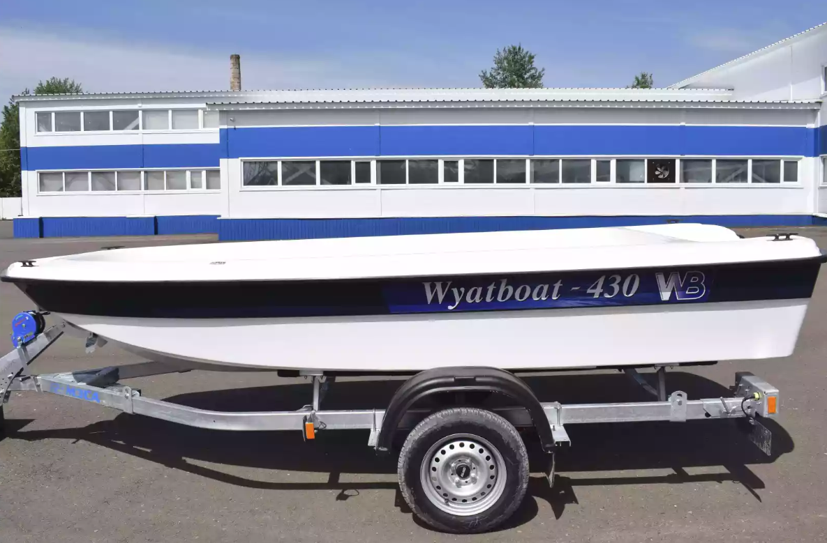 Стеклопластиковая лодка Wyatboat 430 тримаран в Находке