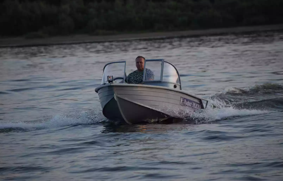 Алюминиевая лодка Wyatboat-390 DCM в Находке