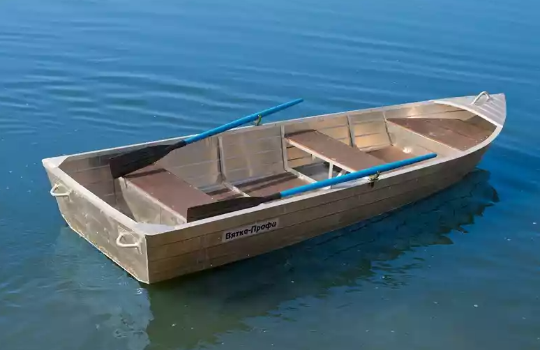 Алюминиевая лодка Вятка-Профи 32 в Находке