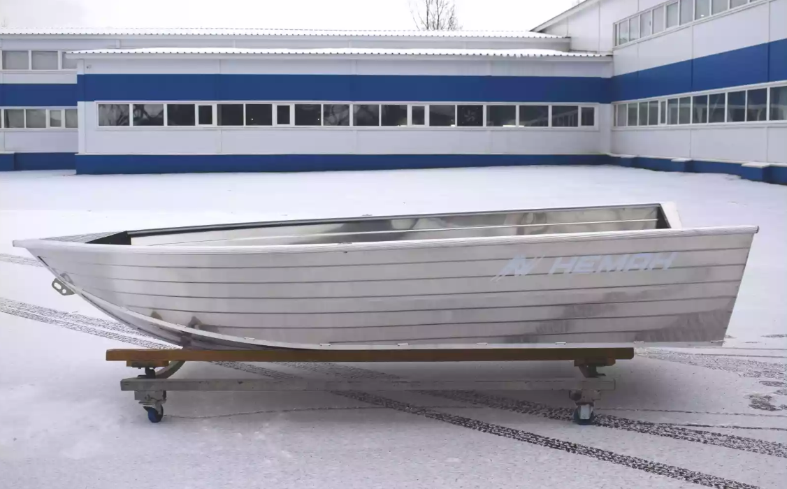 Алюминиевая лодка Неман-400 в Находке