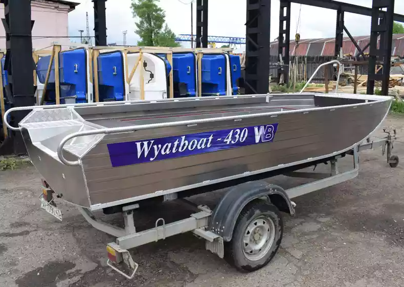 Алюминиевая лодка  Wyatboat-430 Master в Находке