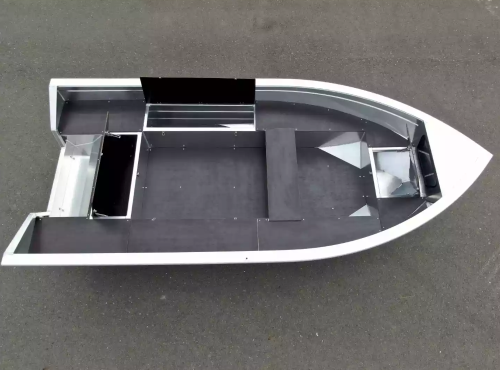 Алюминиевая лодка  Неман-420 в Находке