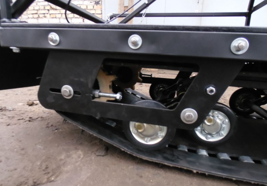 Мотобуксировщик AhtaR Зима 15 л/с с вариатором в Находке