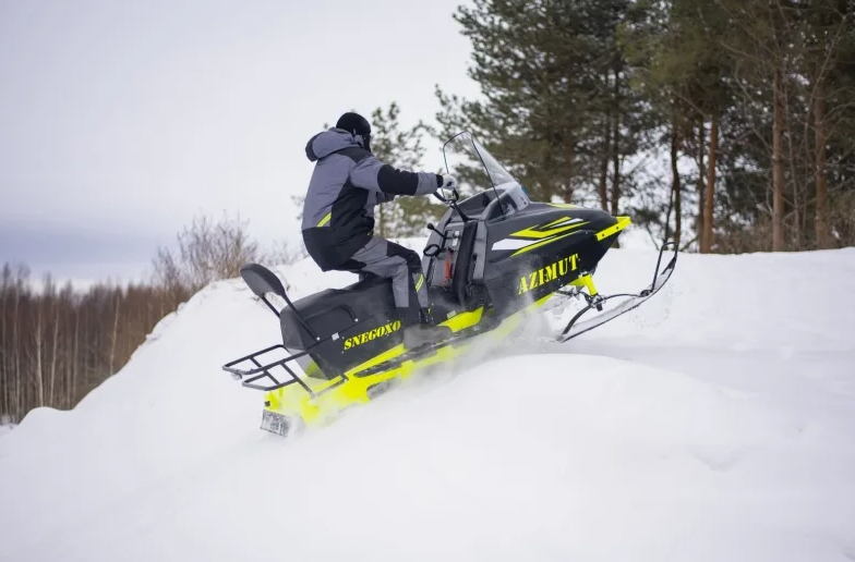 Миниснегоход Бурлак Азимут 20 л.с.  Б/У в Находке