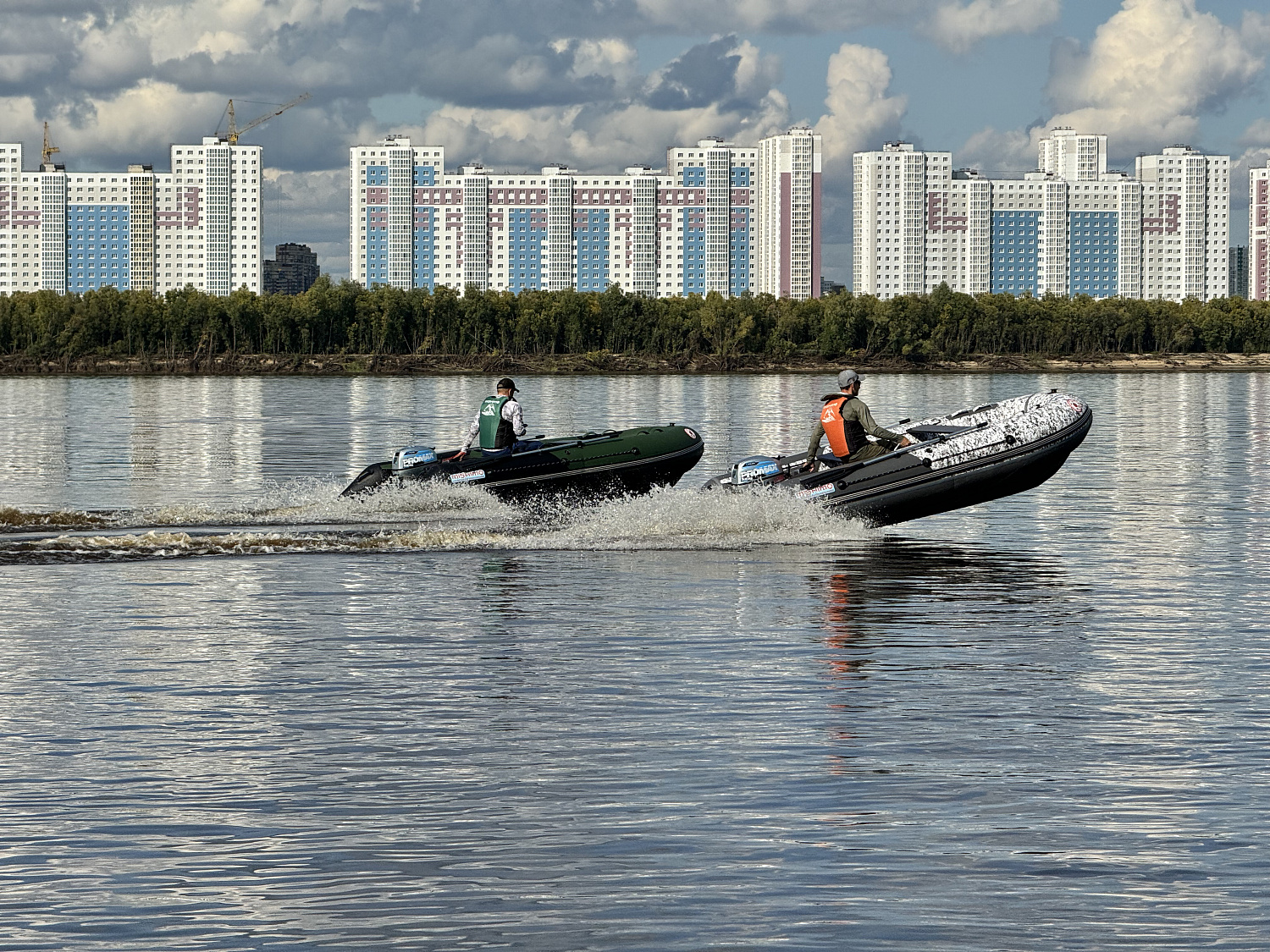 Лодка MISHIMO BIG FLOOR 440 в Находке