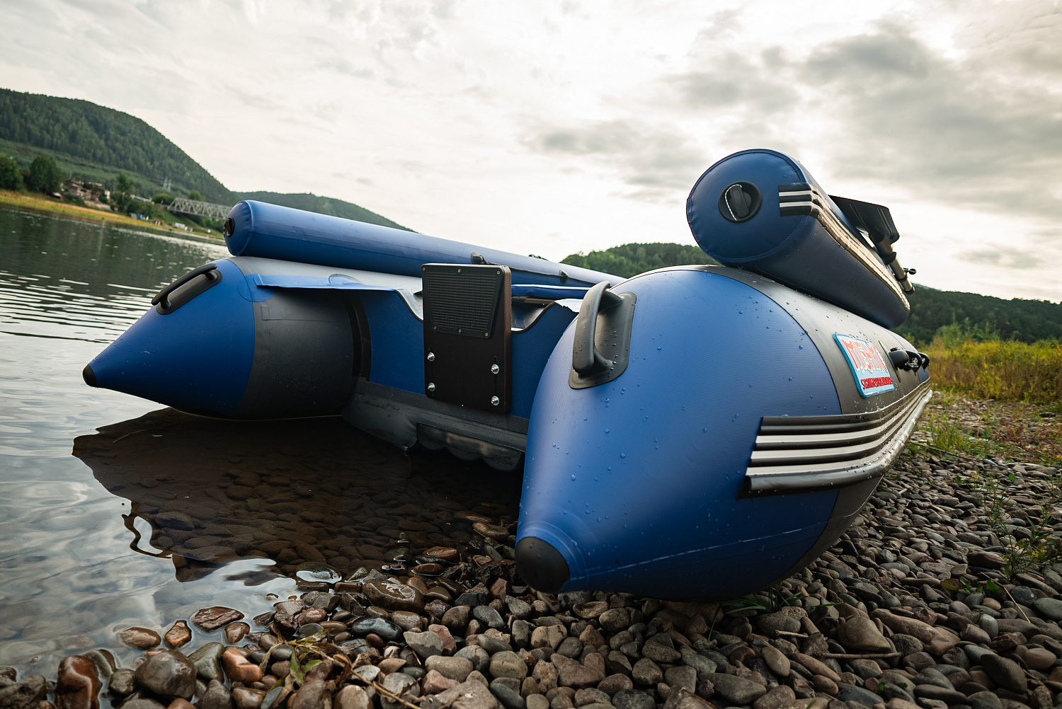 Лодка MISHIMO RIVER FJET PRO 410  под водомет в Находке