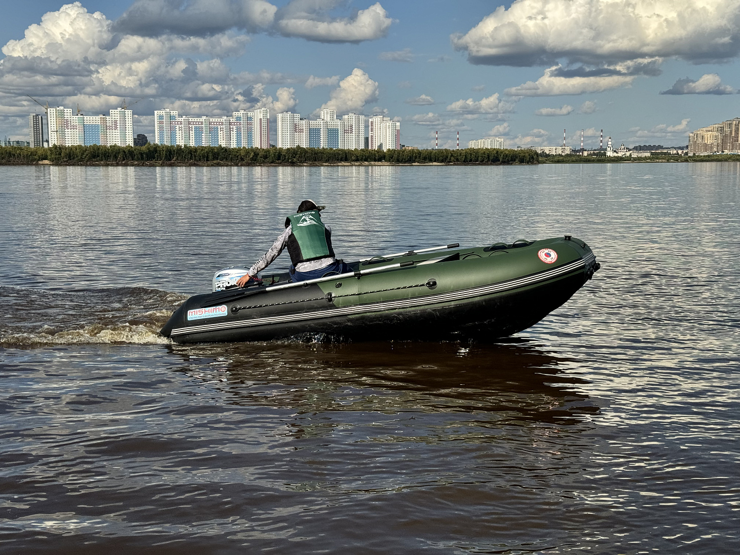 Лодка MISHIMO BIG FLOOR 400 в Находке