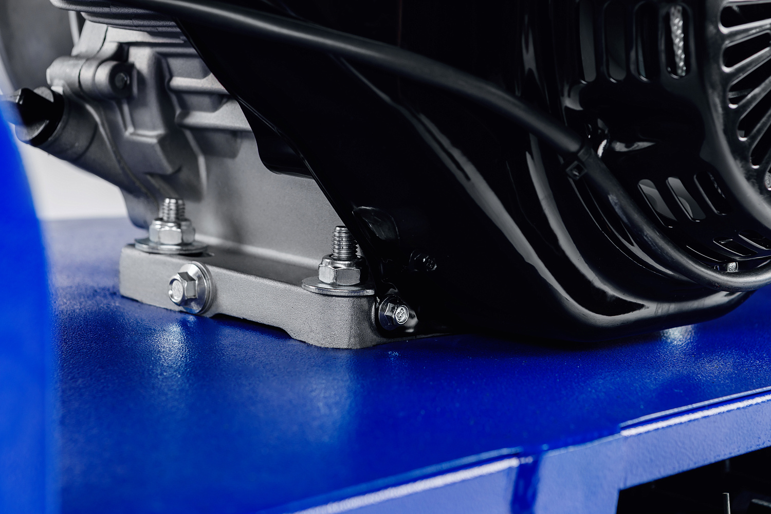 Мотобуксировщик SNOW DOG 17 с эл. запуском (DINKING) в Находке