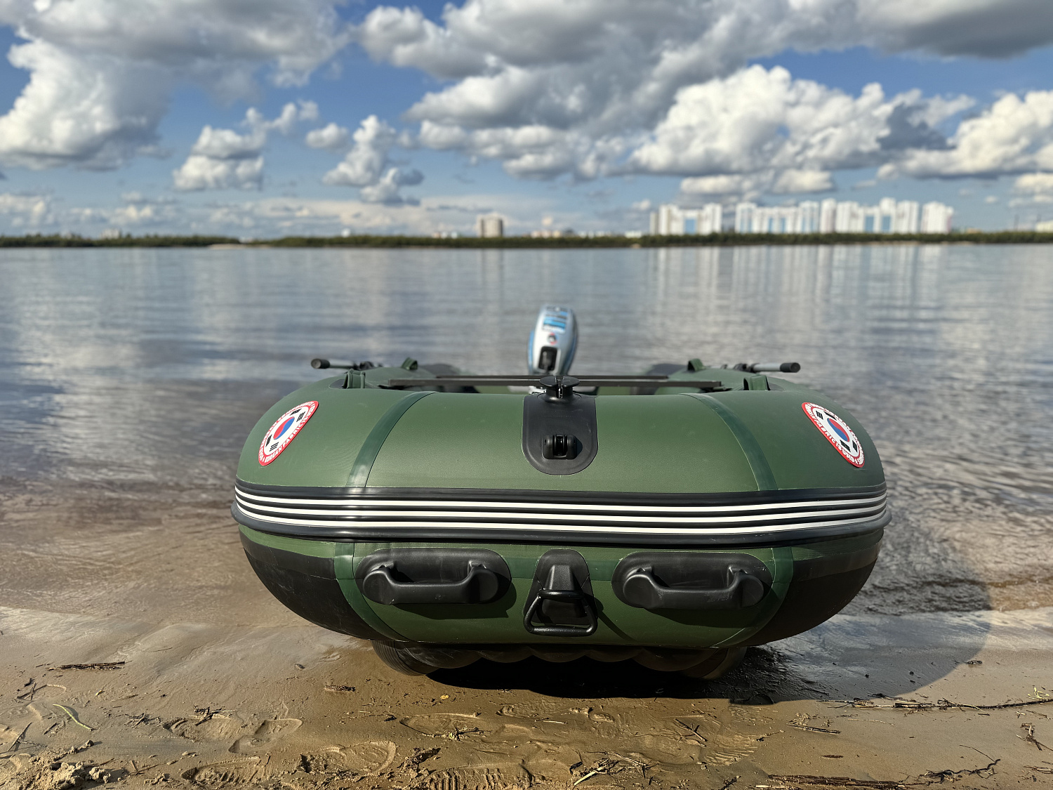 Лодка MISHIMO BIG FLOOR 400 в Находке